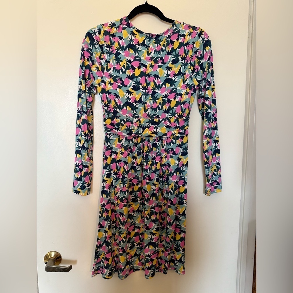 Boden Layla Jersey Dress Beautiful Print Size 2P in Like New Condition - Picture 8 of 10